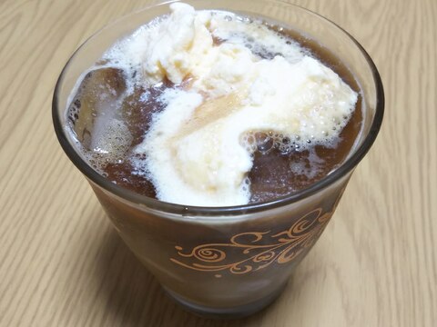 バニラアイスのせカフェインレスアイスコーヒー☆